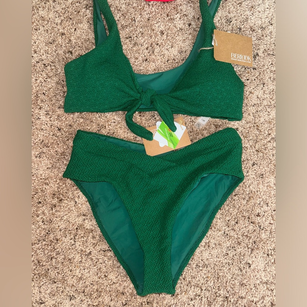 Berlook cider brand swim  NWT!